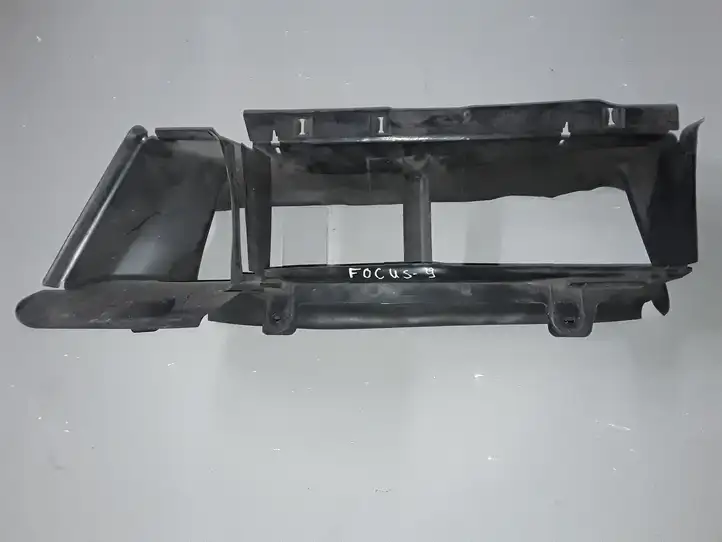 Ford Focus (2011 - 2015) BM518314C Дефлектор воздуха — фото 2