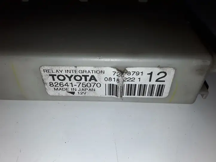 Toyota Prius (XW30) (2009 - 2015) 8264175070 Другое реле — фото 2