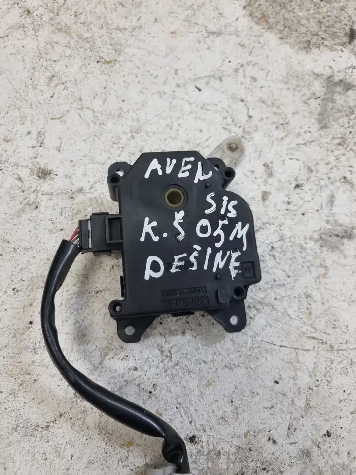 Toyota Avensis T250 (2003 - 2006) 0637008680 Двигатель задвижки потока воздуха — фото 1