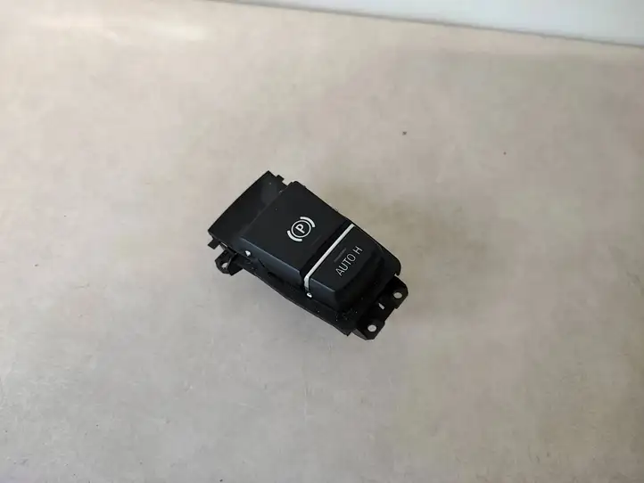 BMW 6 F12 F13 (2010 - 2018) 6822518 Кнопка ручного тормоза — фото 1