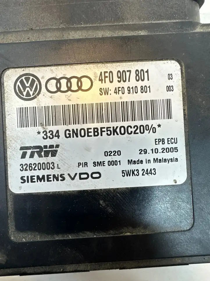 Audi A6 S6 C6 4F (2004 - 2008) 4F0907801 Блок управления стояночным тормозом — фото 3