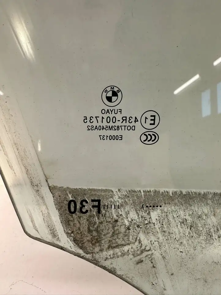BMW 3 F30 F35 F31 (2012 - 2018) 43R001735 Стекло передней двери — фото 7