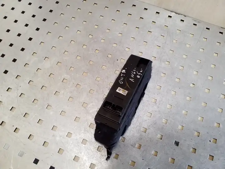 Subaru Outback (2003 - 2007) 514837 Кнопка стеклоподъемников — фото 2