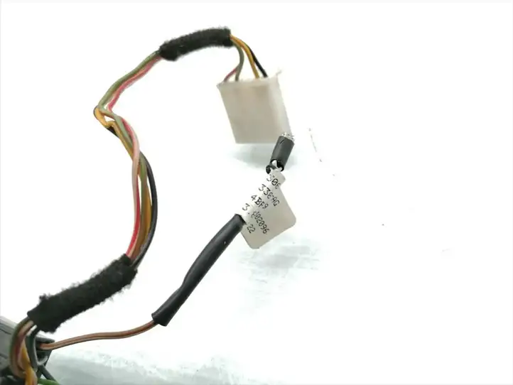 Opel Astra J (2009 - 2012) 306435150-AG Прочая электропроводка — фото 2