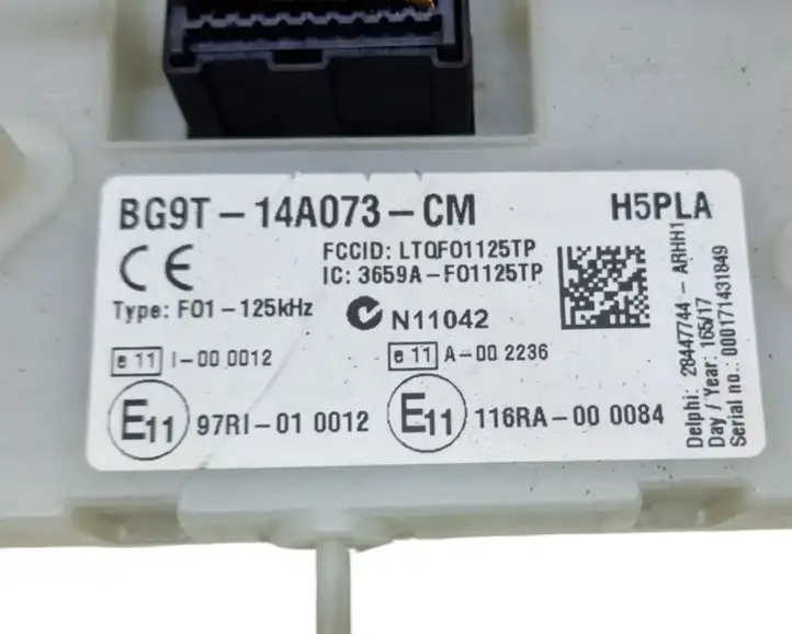 Ford S-MAX (2010 - 2015) BG9T14A073CM Блок предохранителей — фото 4