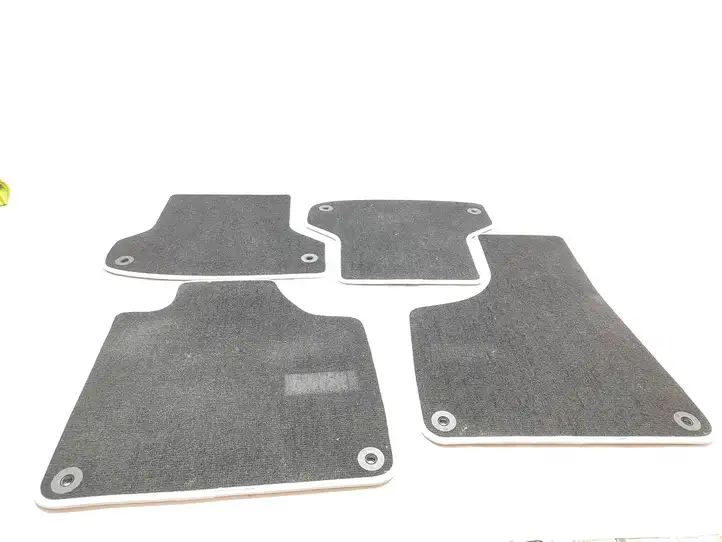 Audi A3/S3 8P (2008 - 2013) Комплект автомобильных ковриков — фото 3
