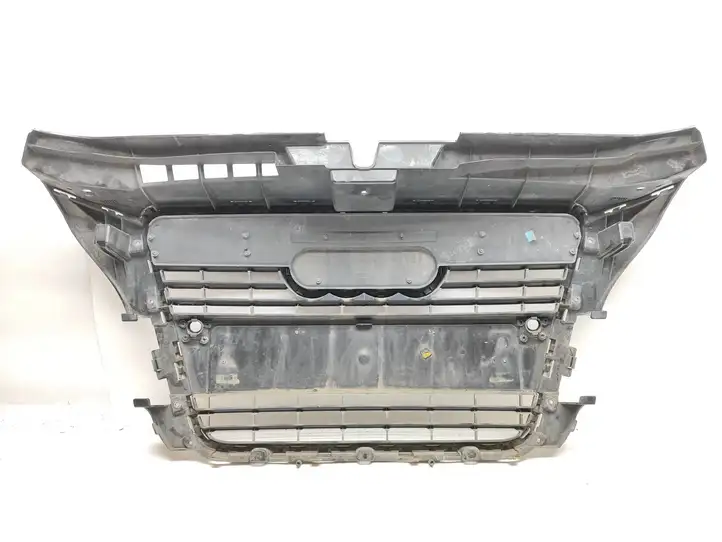 Audi A3/S3 8P (2008 - 2013) 8P0853037 Верхняя решетка радиатора — фото 4