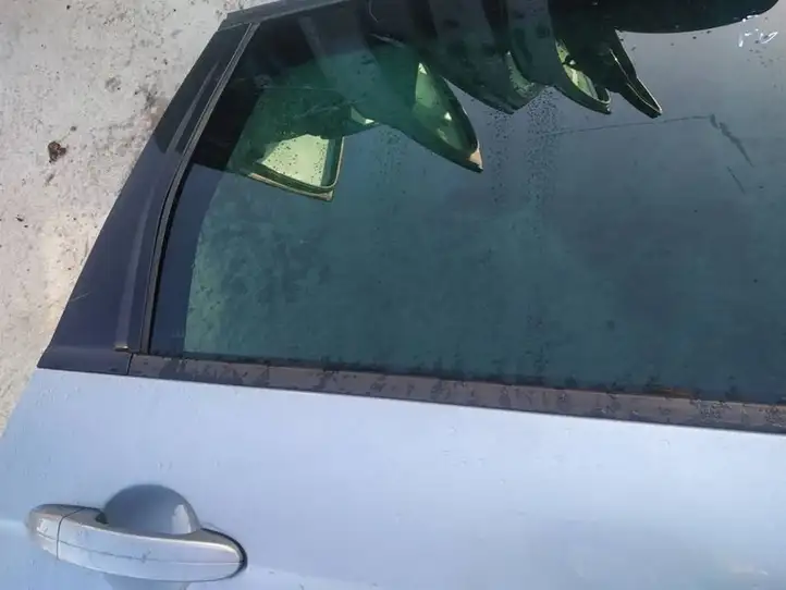Ford S-MAX (2006 - 2010) Накладка стекла задней двери — фото 3