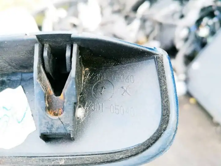 Toyota Avensis T250 (2003 - 2006) 7680105060 Подсветка номера — фото 3