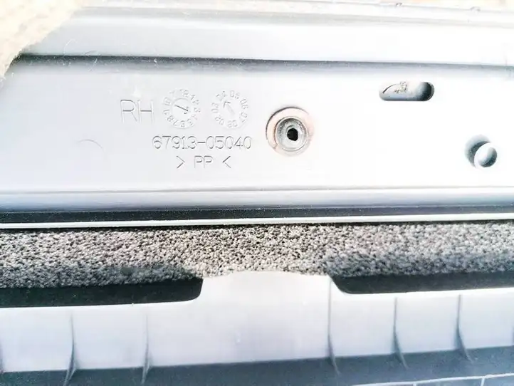 Toyota Avensis T250 (2003 - 2006) 6791305040 Внутренняя отделка переднего порога — фото 3