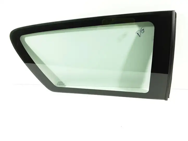 Toyota Corolla E120 E130 (2000 - 2004) Заднее боковое стекло — фото 1