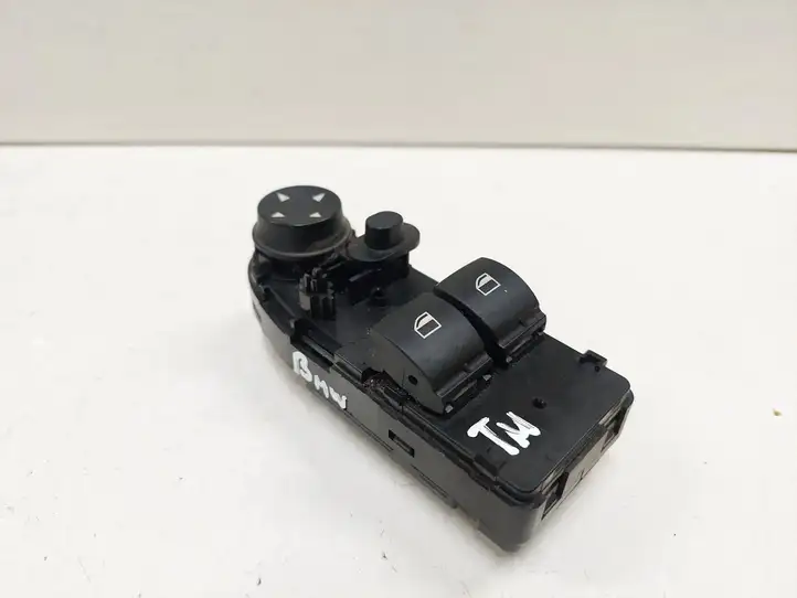 BMW 1 E81 E87 (2004 - 2011) 6952021 Кнопка стеклоподъемников — фото 2