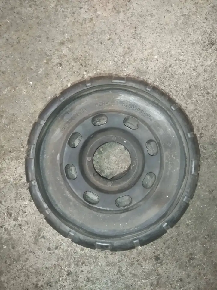 Opel Vivaro (2014 - 2018) 8200001887 Резиновая опора пружины — фото 1