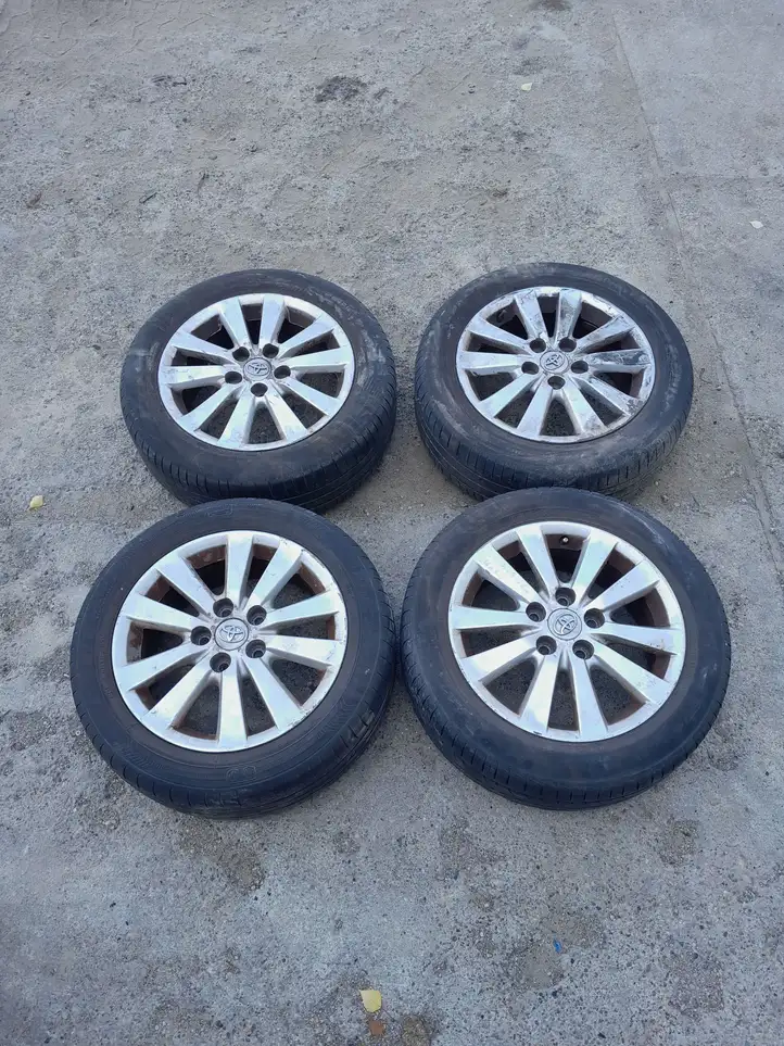Toyota Corolla Verso AR10 (2004 - 2009) Легкосплавный колесный диск R16 — фото 1