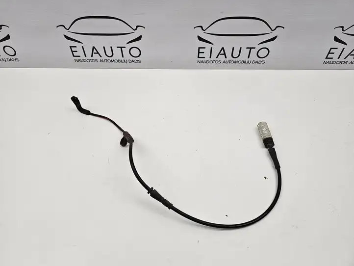 BMW 5 E60 E61 (2004 - 2010) Датчик износа тормозных колодок — фото 5