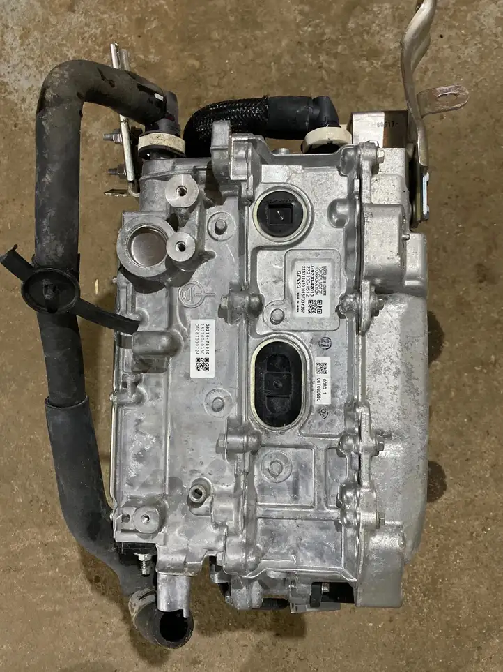 Toyota RAV 4 (XA40) (2012 - 2018) 2252114201016 Инвертор напряжения — фото 6