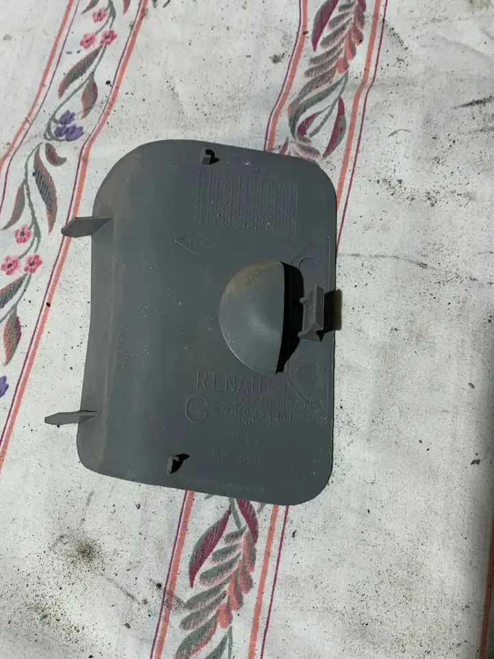 Renault Scenic I (1996 - 2003) 7700434111 Прочая отделка багажника — фото 2