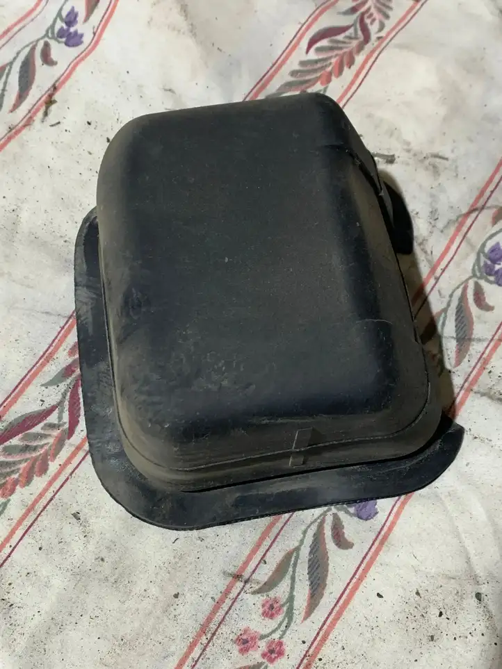 Renault Scenic I (1996 - 2003) 7700838562 Накладка ремня безопасности — фото 2