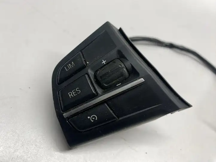 BMW 5 F10 F11 (2009 - 2016) 9229484 Кнопки на рулевом колесе — фото 3