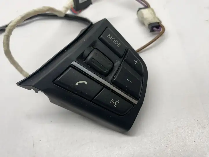 BMW 5 F10 F11 (2009 - 2016) 9229484 Кнопки на рулевом колесе — фото 4