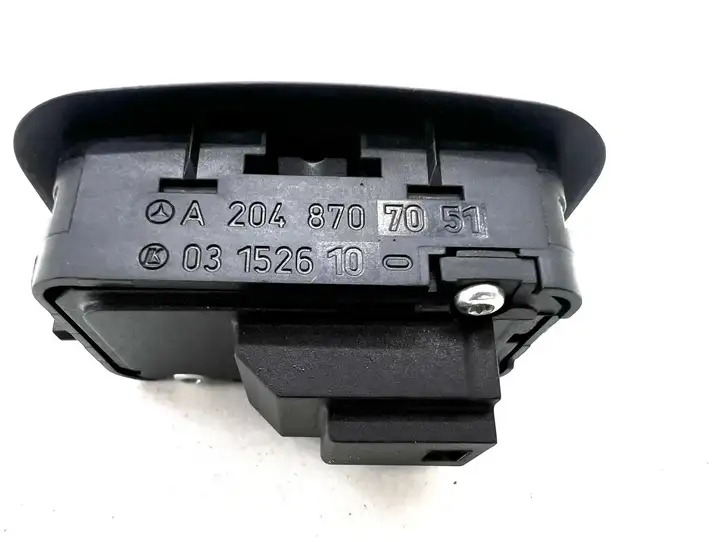 Mercedes-Benz C W204 (2007 - 2014) A2048707051 Кнопка закрытия крышки багажника — фото 8