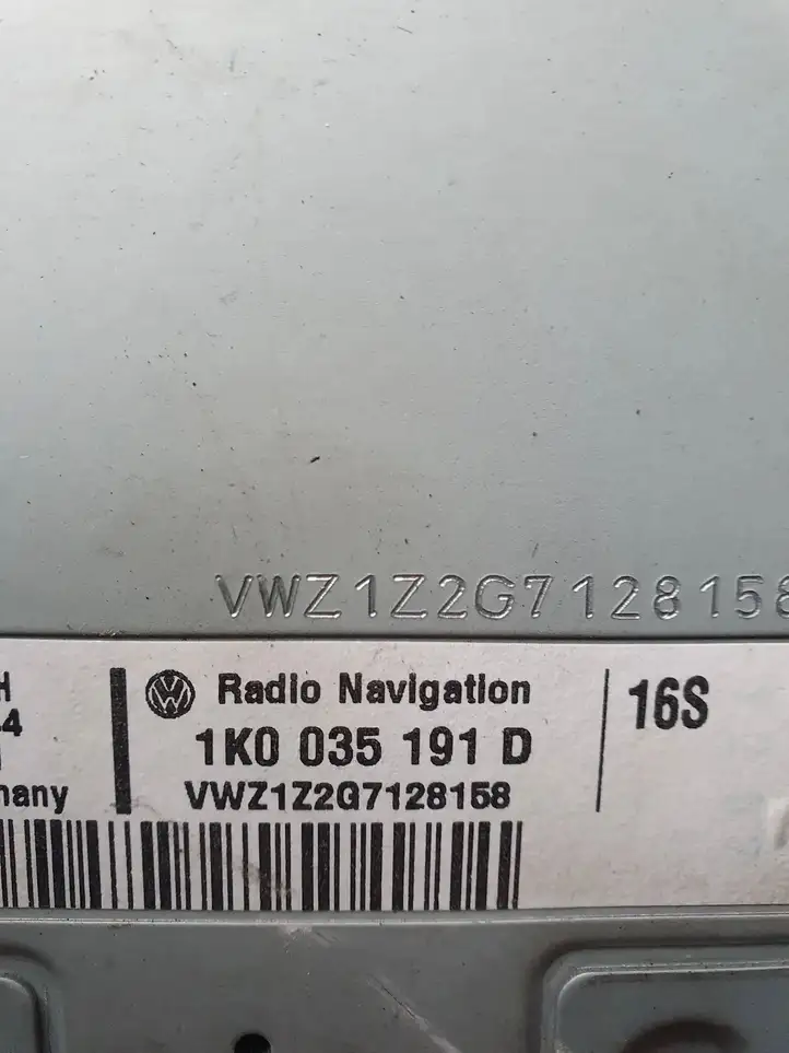 Volkswagen Touran I (2003 - 2010) 1K0035191D Магнитола / мультимедийная система — фото 4