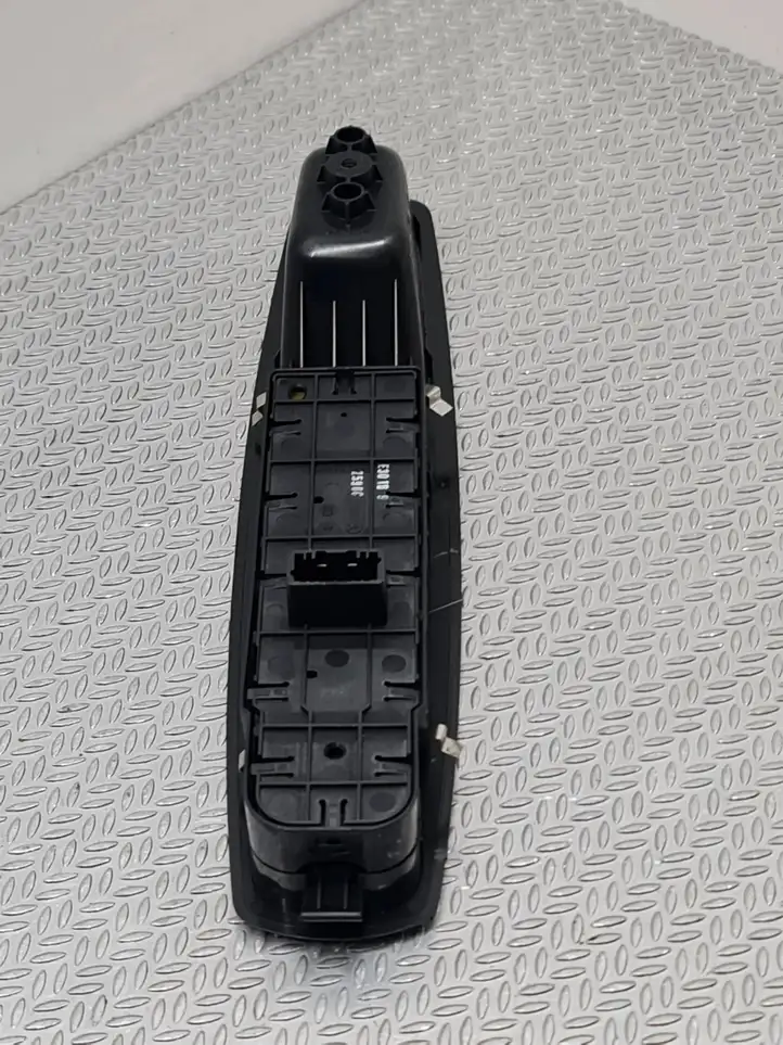 Renault Megane III (2009 - 2016) 809610016R Блок кнопок стеклоподъемников — фото 4