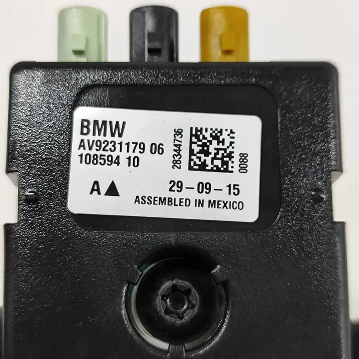 BMW 3 F30 F35 F31 (2012 - 2018) 9231179 Усилитель антенны — фото 6