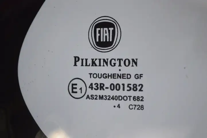 Fiat 500L (2013 - ) 43R001582 Треугольное стекло кузова — фото 5
