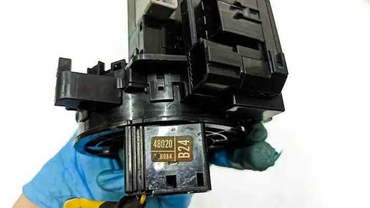 Toyota Prius (XW20) (2003 - 2009) 48020B24 Контактное кольцо SRS — фото 5