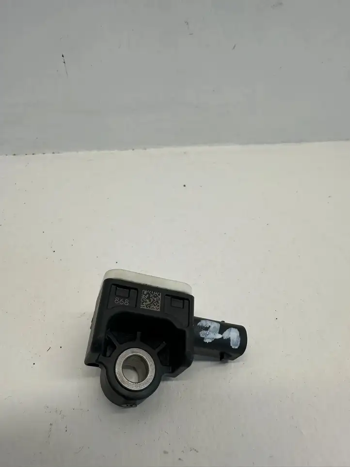 BMW 3 F30 F35 F31 (2012 - 2018) 130409100 Датчик удара SRS — фото 2