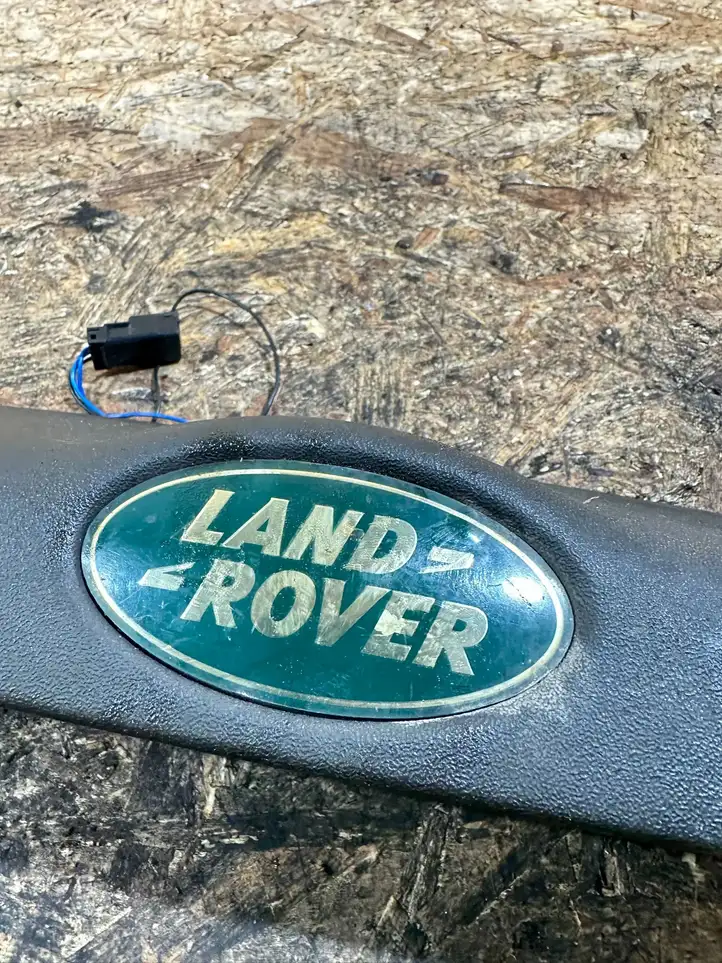 Land Rover Freelander (1997 - 2003) Кнопка закрытия крышки багажника — фото 10