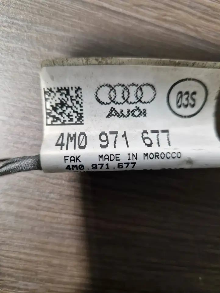 Audi Q7 4M (2015 - ) 4M0971677 Прочая электропроводка — фото 4