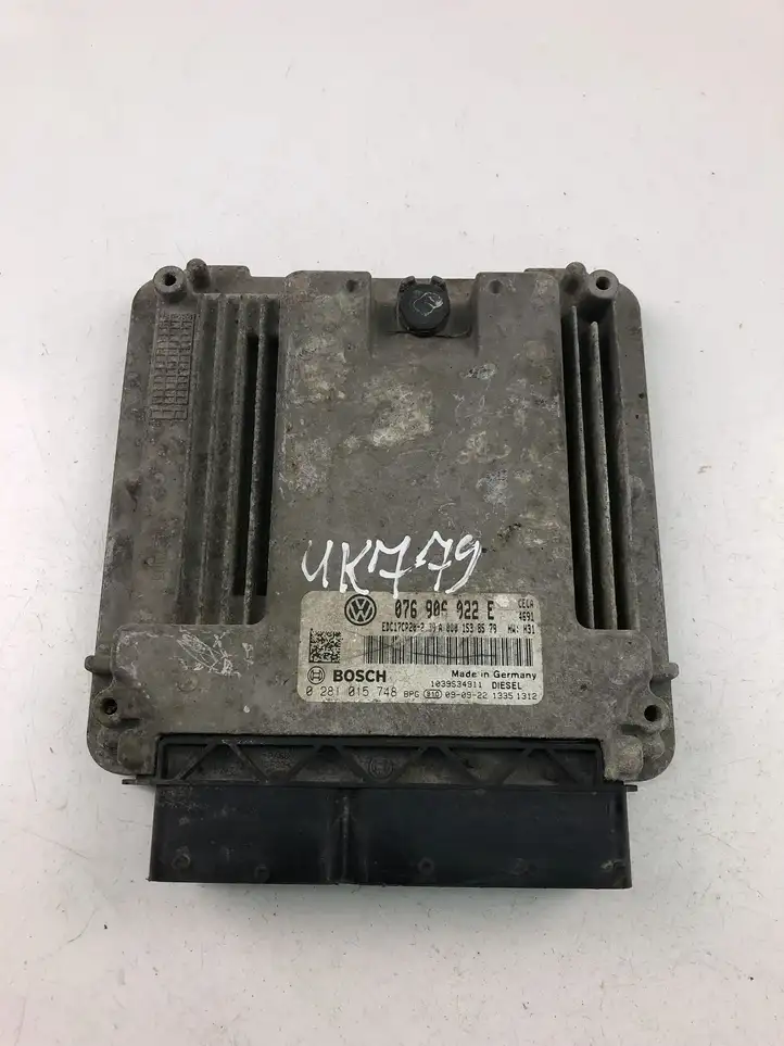 Volkswagen Crafter (2006 - 2016) 076906022E Блок управления двигателем (ECU) — фото 2