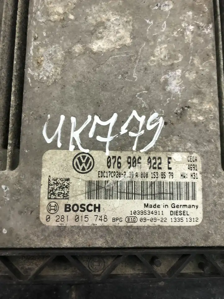 Volkswagen Crafter (2006 - 2016) 076906022E Блок управления двигателем (ECU) — фото 4