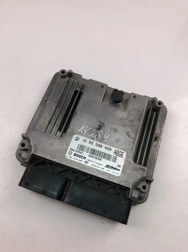 Opel Zafira B (2008 - 2014) 55590420 Блок управления двигателем (ECU) — фото 1