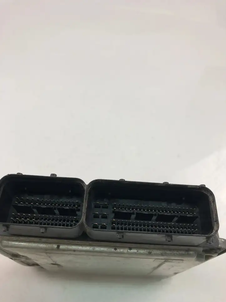 Opel Zafira B (2008 - 2014) 55590420 Блок управления двигателем (ECU) — фото 3