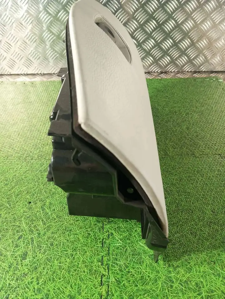 BMW M5 E60/E61 (2004 - 2010) 7897413 Вещевой ящик — фото 4