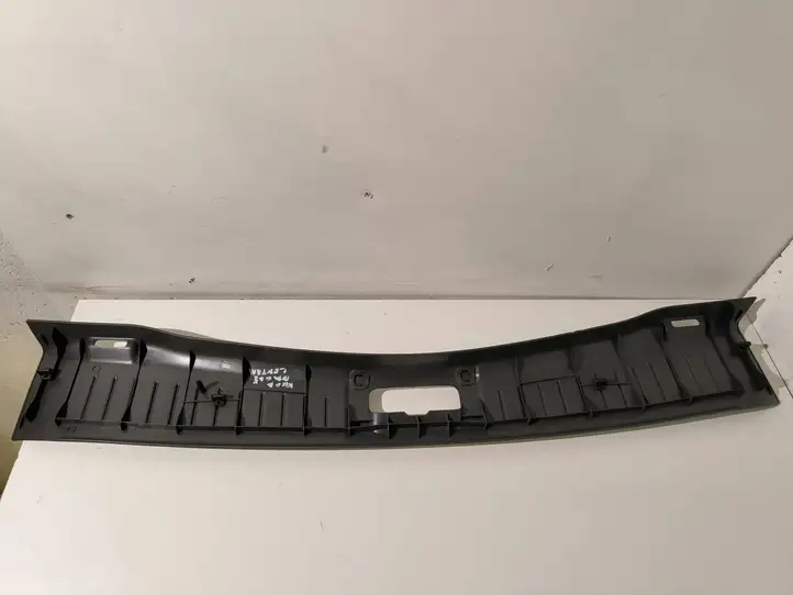 Ford Kuga I (2008 - 2012) 8V41S40352A Отделка порога багажника — фото 3