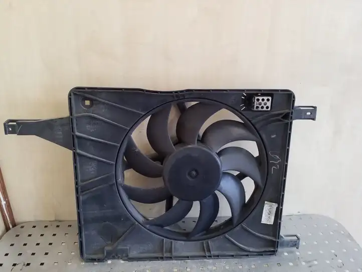 Nissan Qashqai (2006 - 2010) 5393199 Дифузор радиатора — фото 1