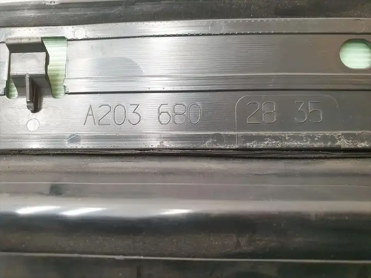 Mercedes-Benz C W203 (2000 - 2007) A2036802835 Внутренняя отделка переднего порога — фото 4