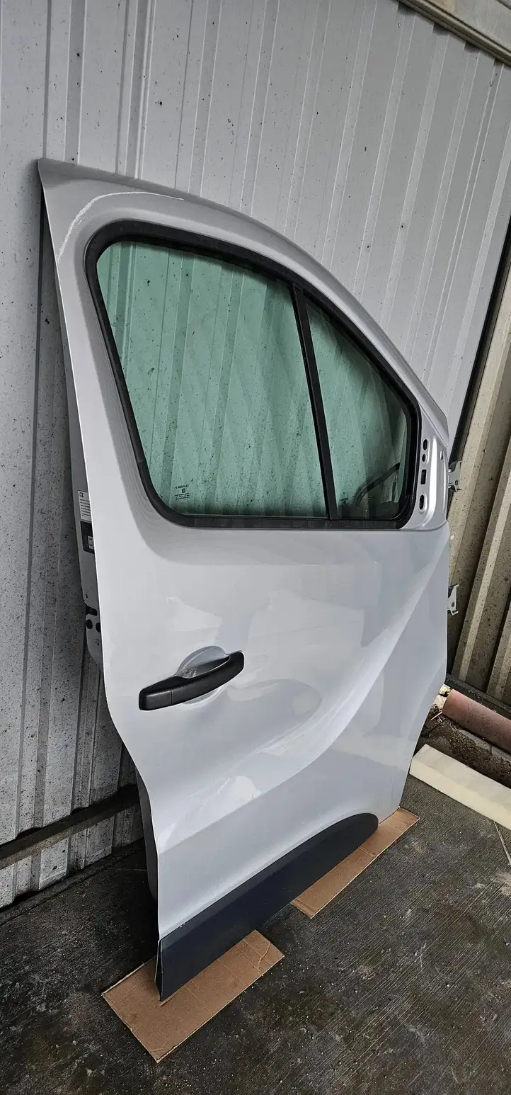 Renault Trafic III (X82) (2014 - ) Дверь — фото 3