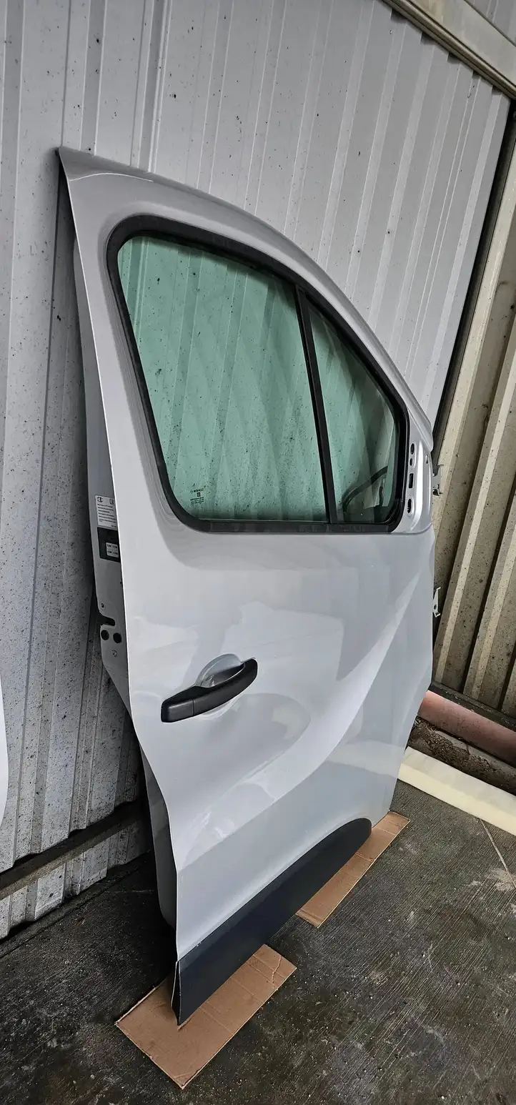 Renault Trafic III (X82) (2014 - ) Дверь — фото 5