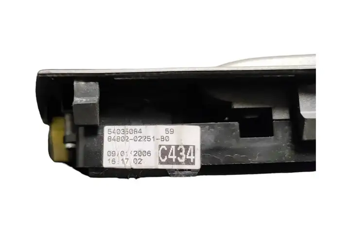 Toyota Corolla E120 E130 (2004 - 2007) 8480202251B0 Кнопка стеклоподъемников — фото 4