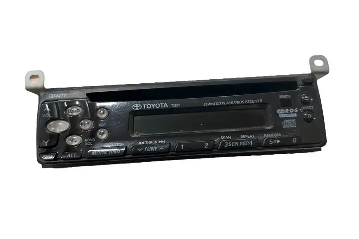 Toyota Avensis T220 (2000 - 2003) 0860000919 Магнитола / мультимедийная система — фото 1