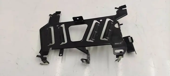 BMW 3 F30 F35 F31 (2012 - 2018) 9313776 Кронштейн усилителя звука — фото 3