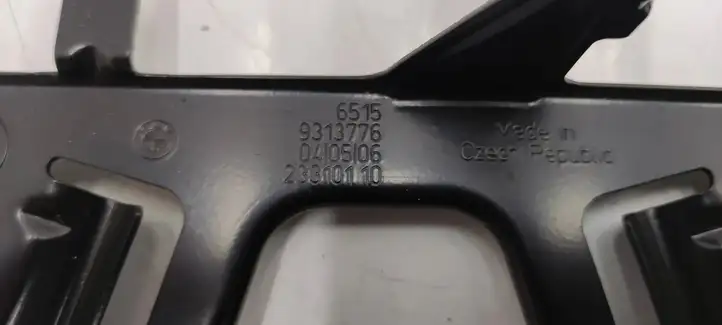 BMW 3 F30 F35 F31 (2012 - 2018) 9313776 Кронштейн усилителя звука — фото 4