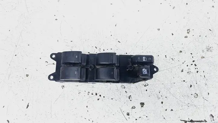 Toyota Corolla Verso AR10 (2004 - 2009) 848200F030 Блок кнопок стеклоподъемников — фото 6