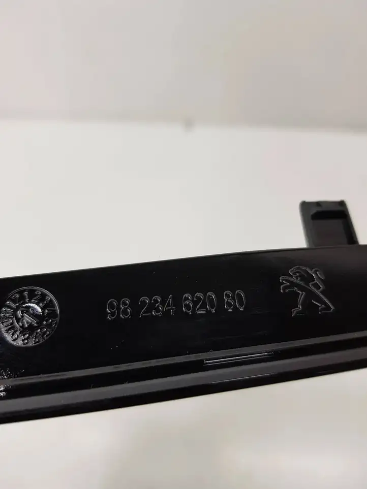 Peugeot 208 (2019 - ) 9823462080 Декоративная планка — фото 3