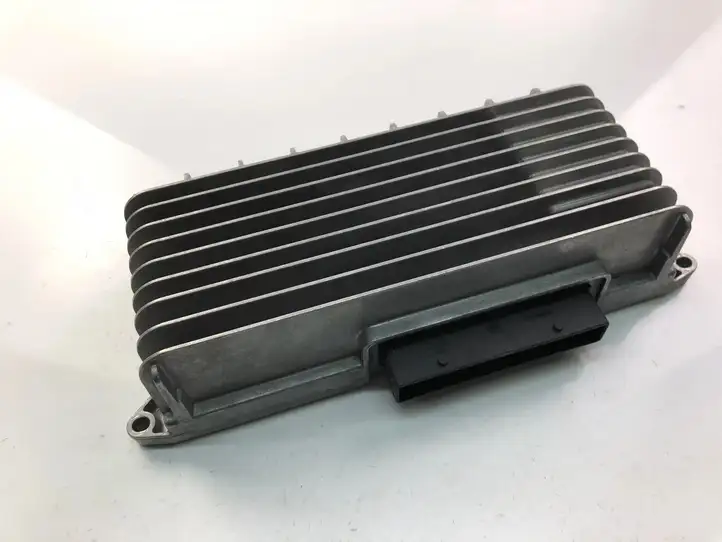 Audi A4 S4 B8 8K (2007 - 2011) 8T0035223AB Усилитель звука — фото 1